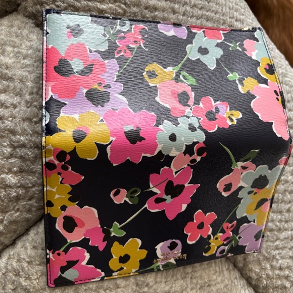 Kate Spade Floral Wristlet ♠️ - Picture 4 of 4